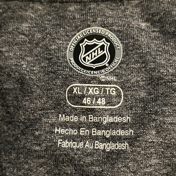 Chicago Blackhawks Officially Licensed NHL Gray Short Sleeve XL Textured Logo - Picture 4 of 15
